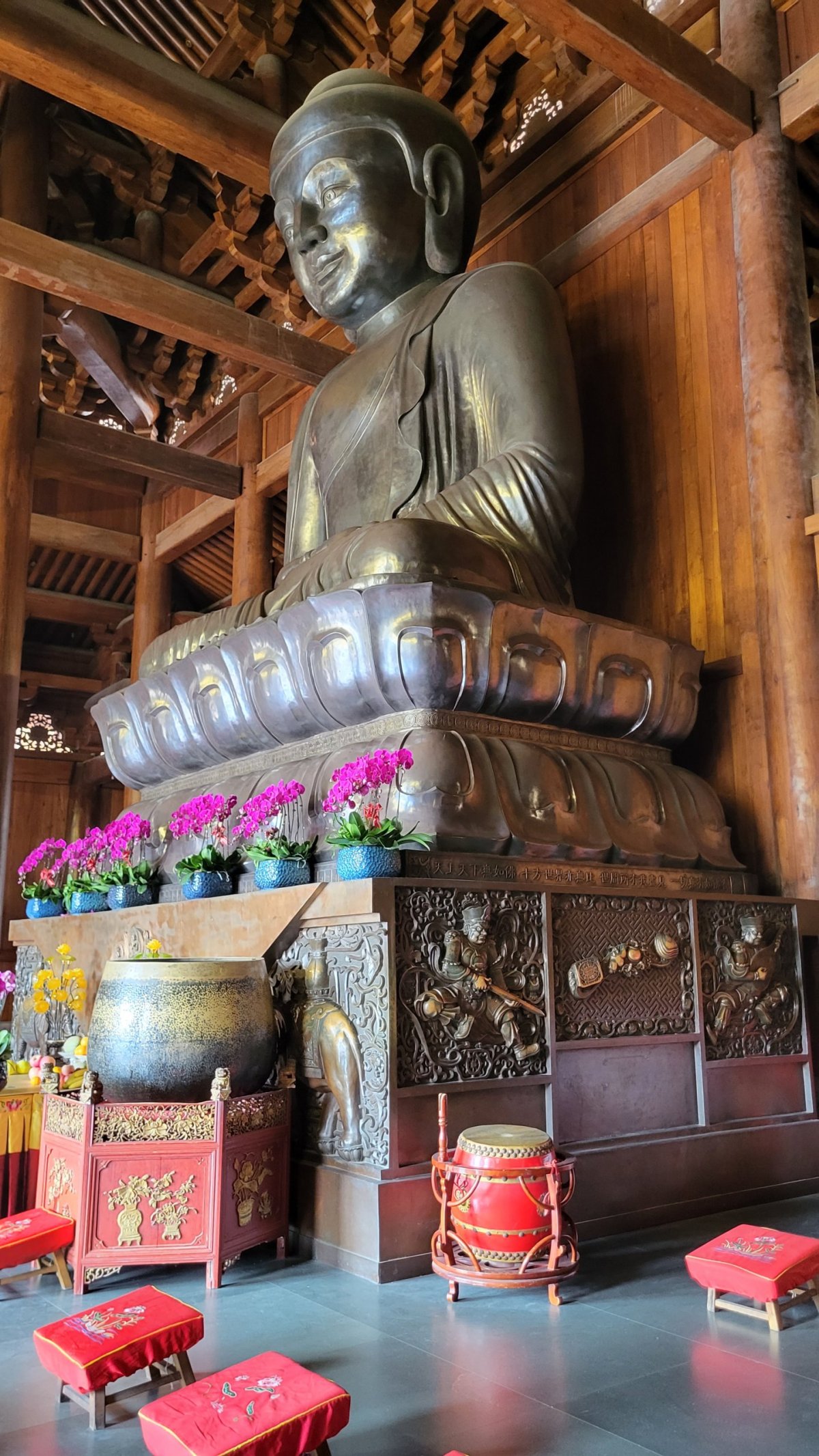 Největší sedící nefritový Buddha v Číně měří 3,8 m