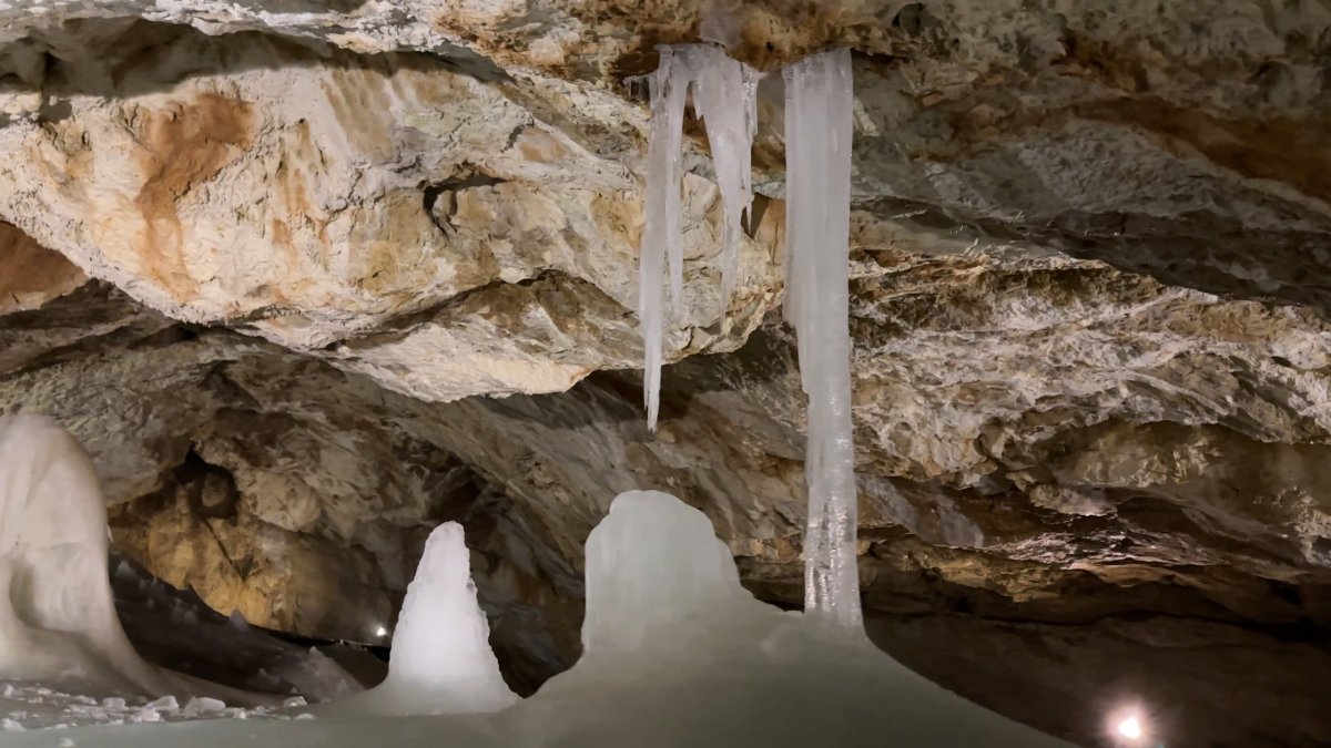 Dobšínská ledová jeskyně
