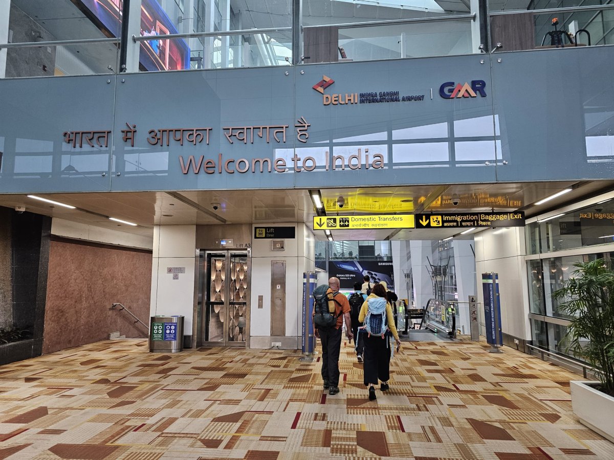 Východ a přestup z mezinárodních na vnitrostátní lety