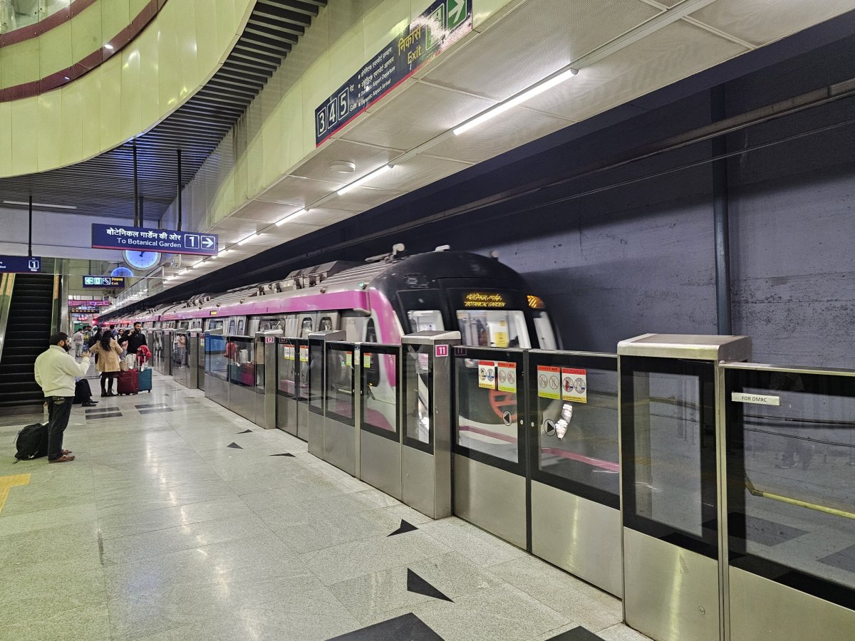 Metro, Magenta Line