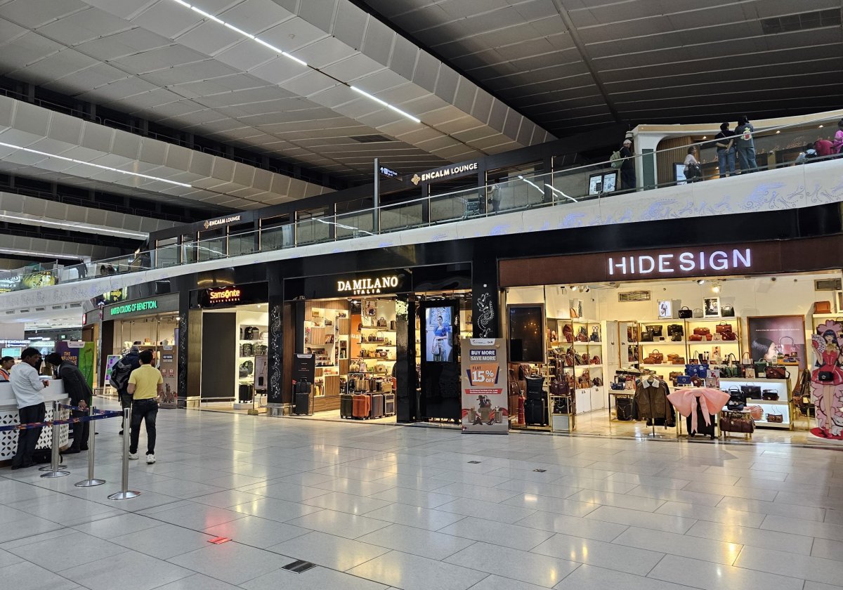 Obchody, tranzit, terminál 3