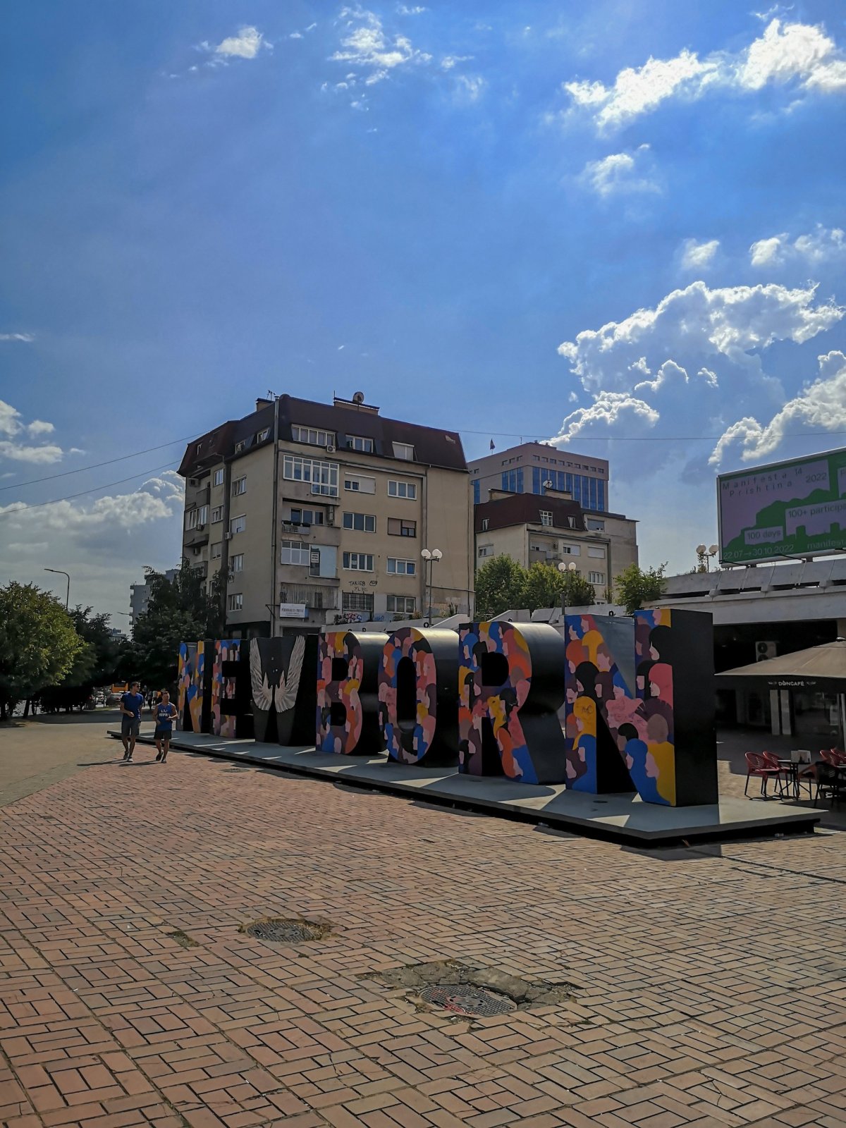 Památník "Newborn"