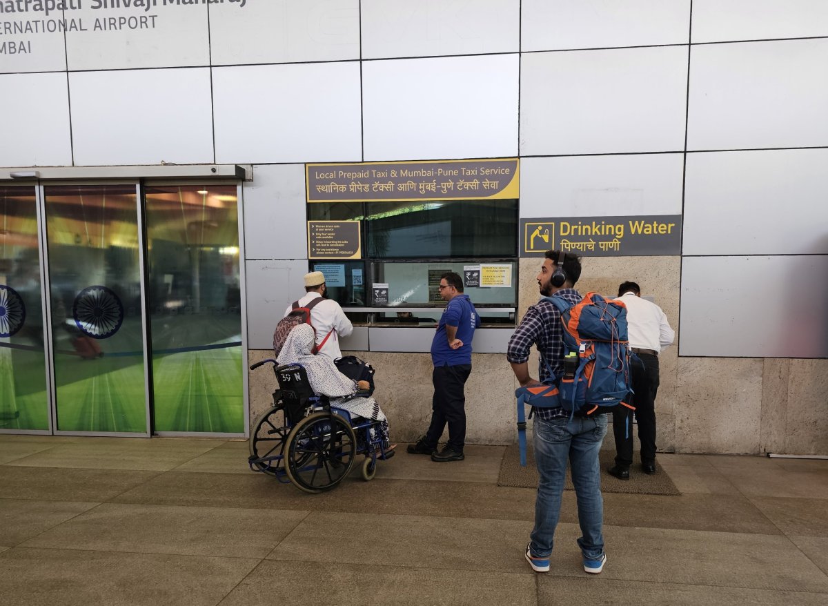 Přepážka předplacených taxi, terminál 1