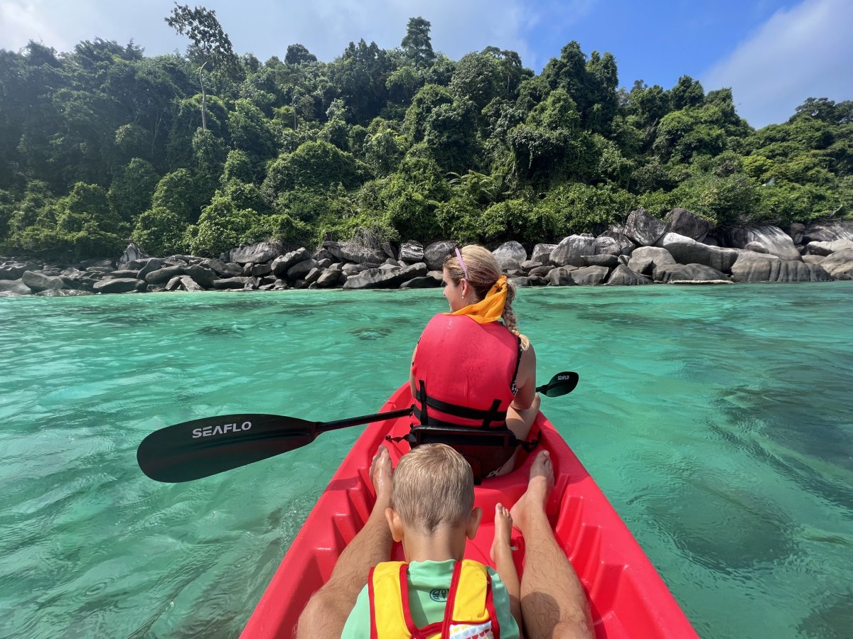 Kayak na Tiomanu