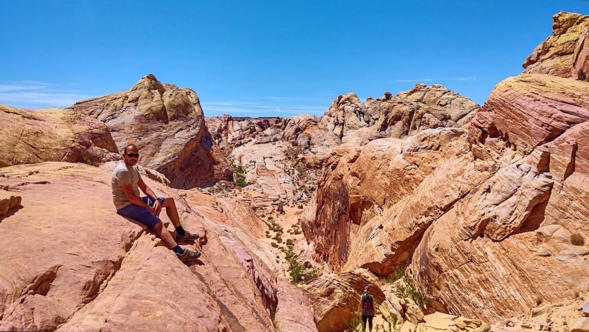 Klesáme k malému náměstíčku