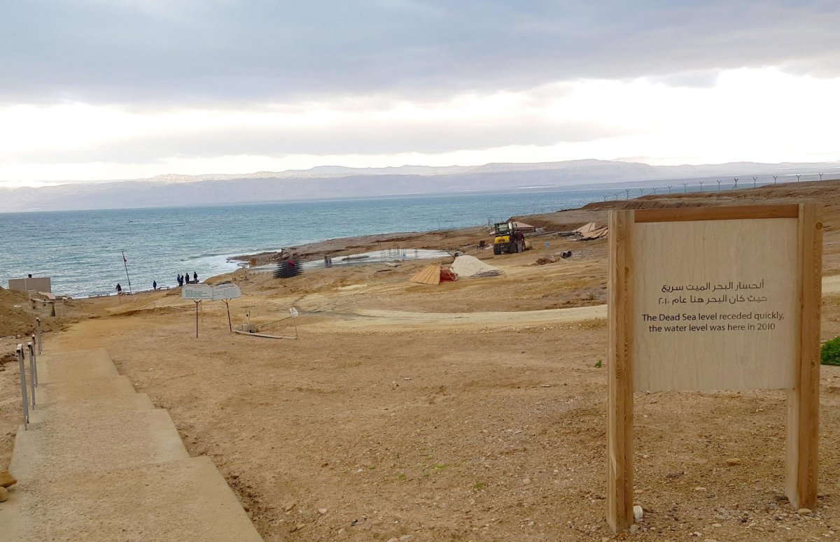 Hladina Mrtvého moře v roce 2010