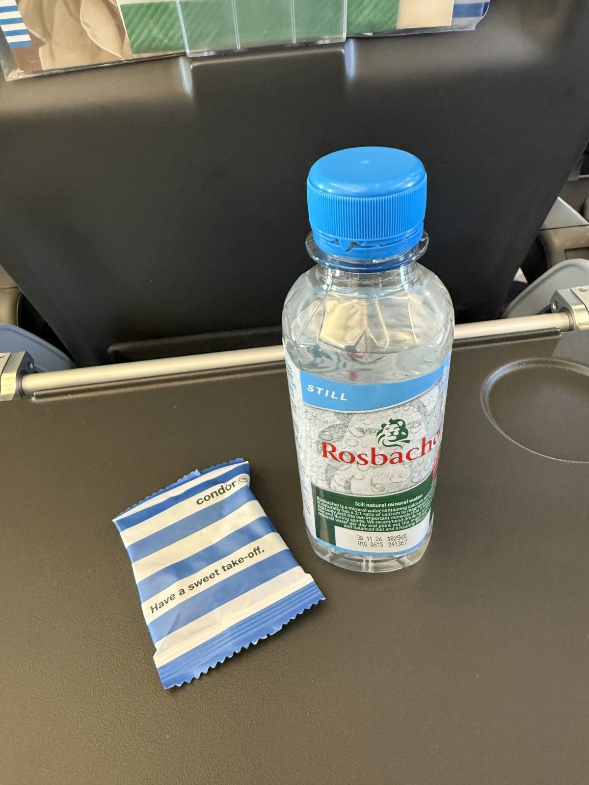 Letadlové gumíky a voda v ceně i po EU