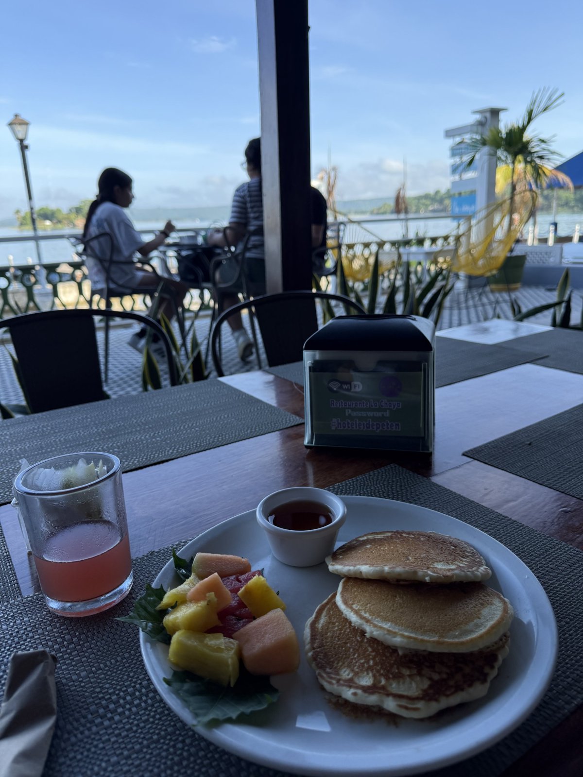 Snídaně na Hotelu Petan