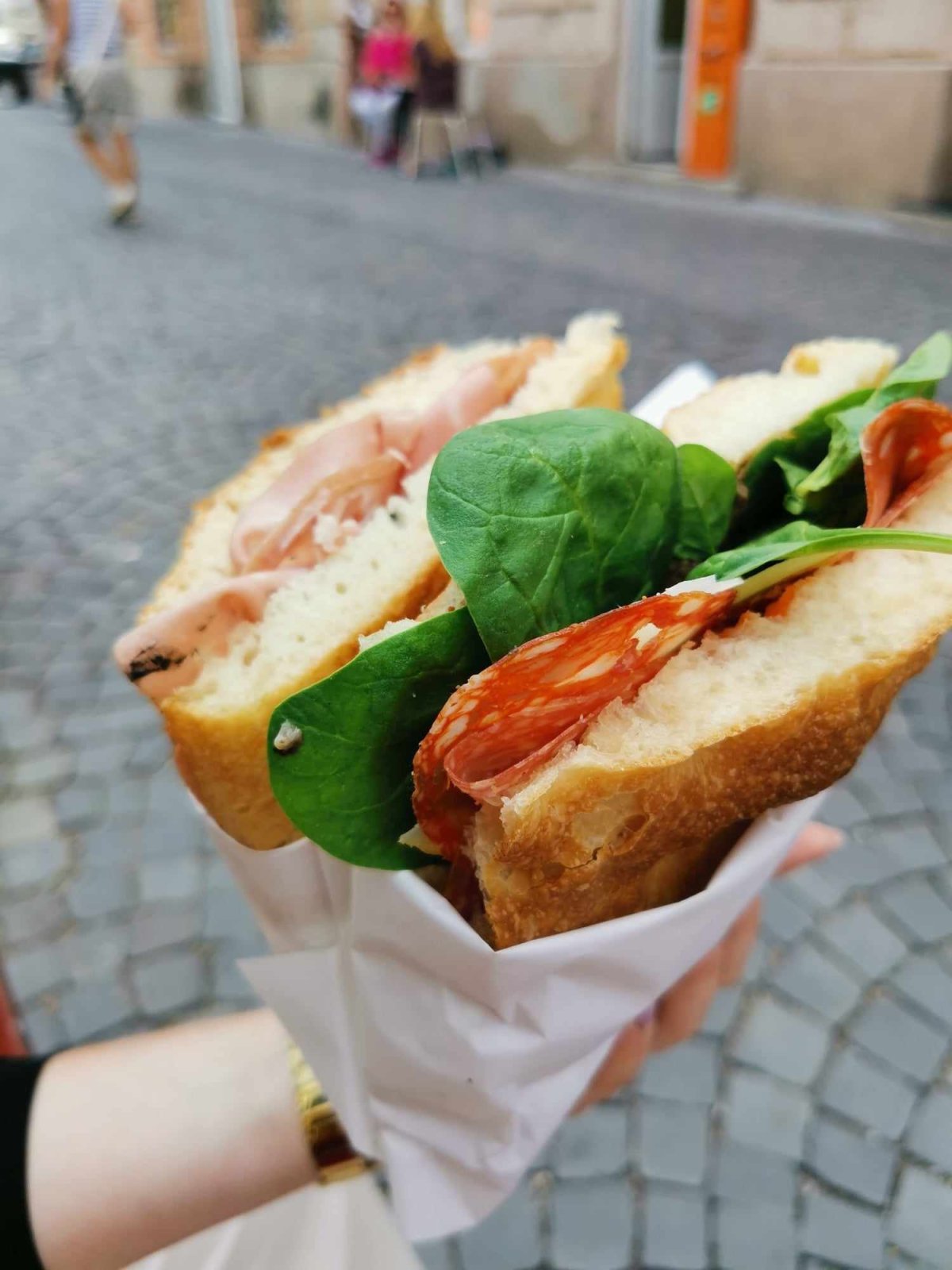 Obložené foccaccii z Brašova.