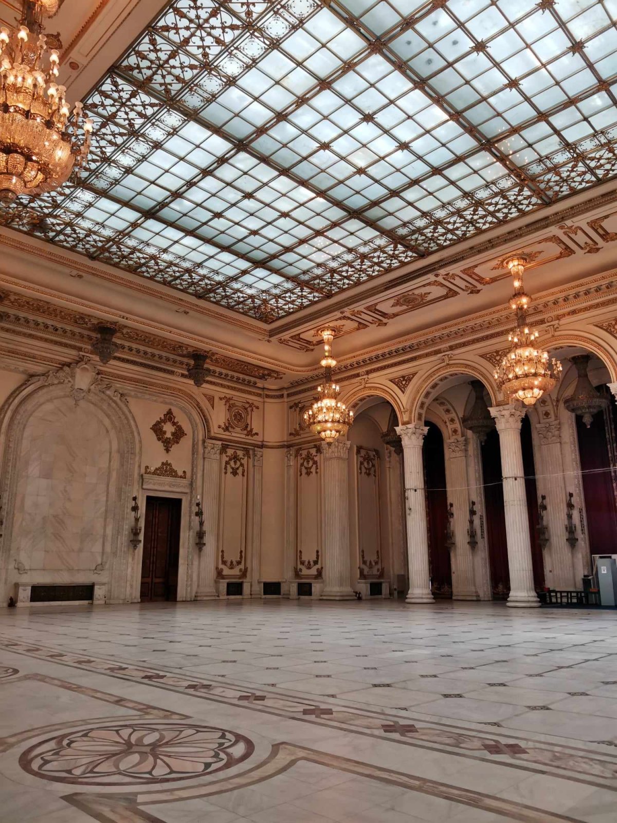 Jeden z vnitřních sálů.