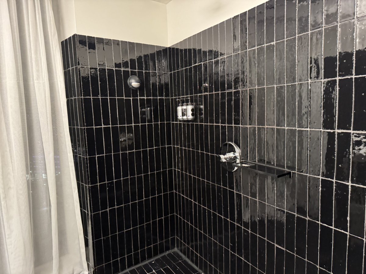 Pouze hlavová sprcha