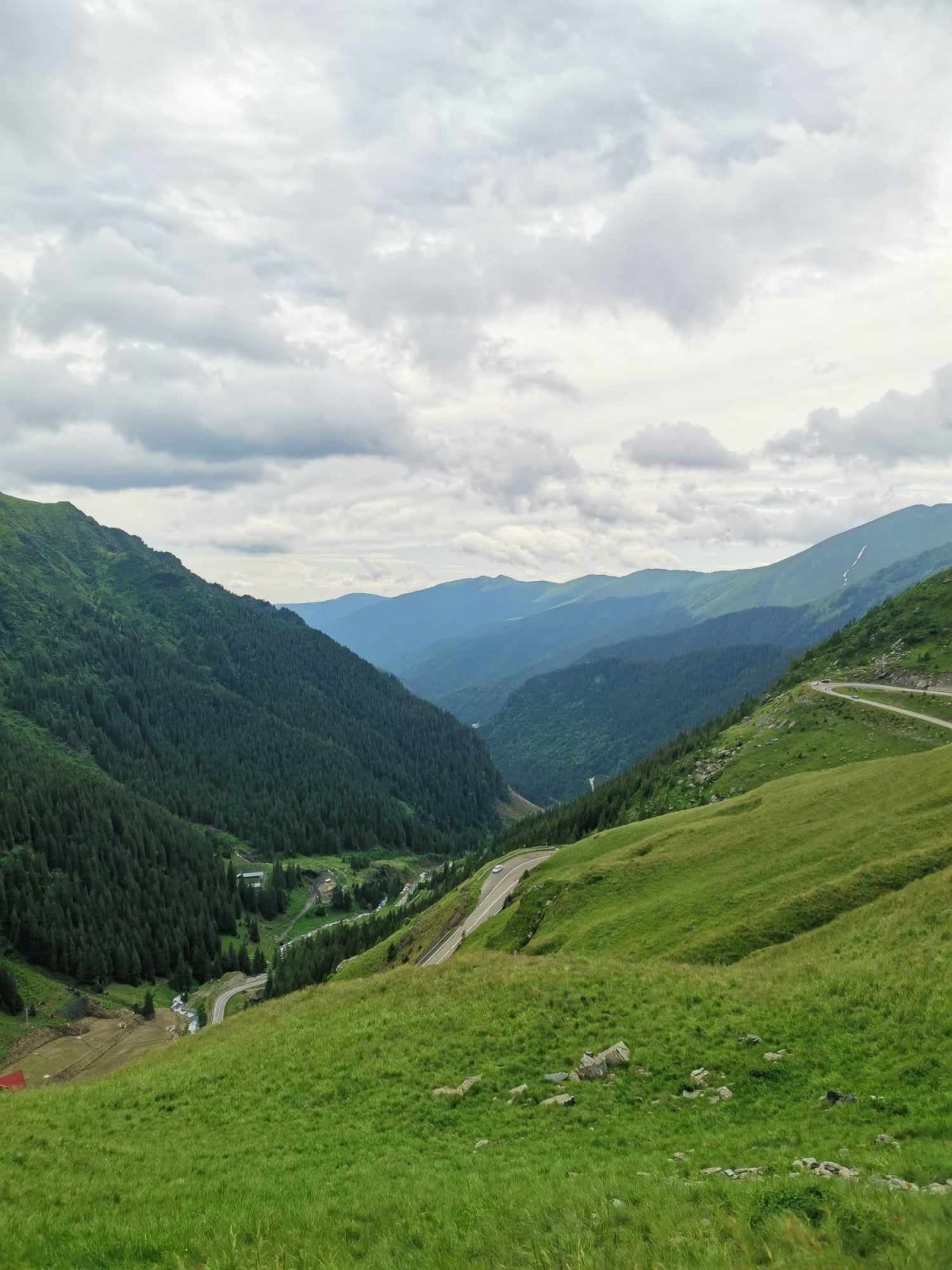 Výhledy v horním úseku silnice