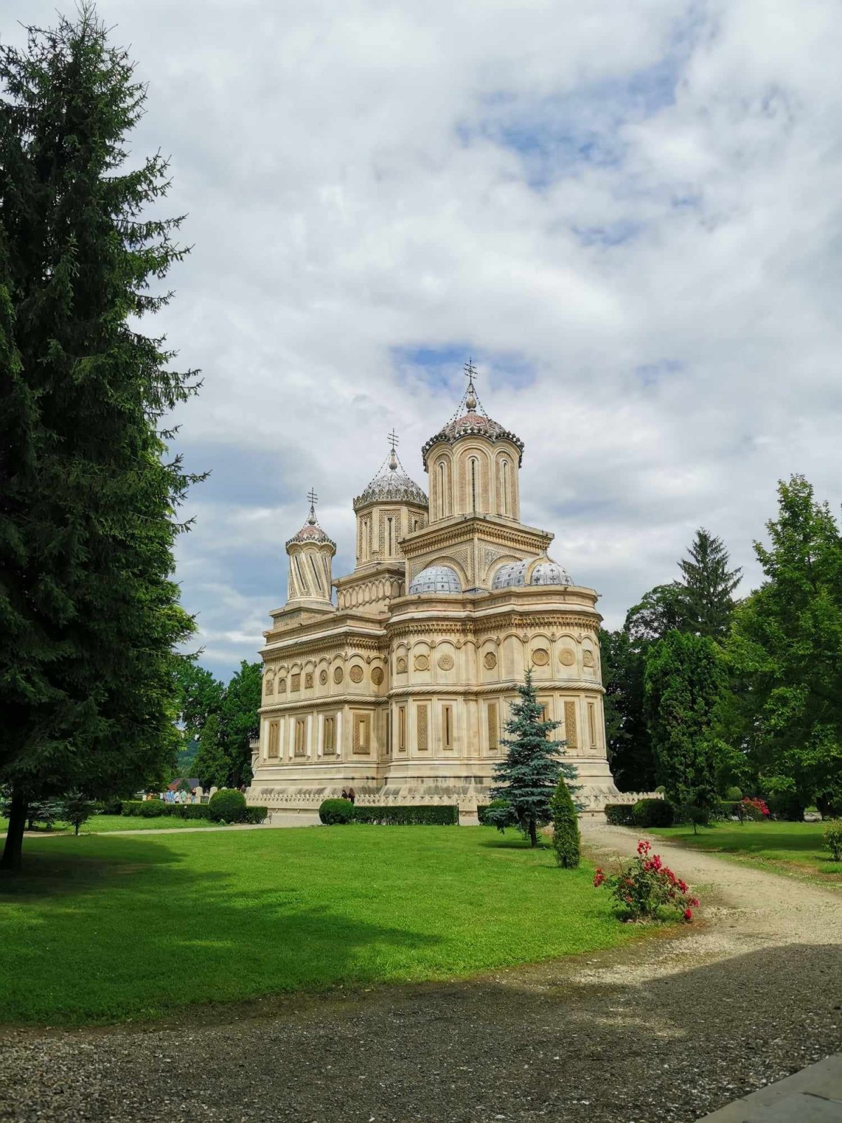 Curtea de Arges, kde je pohřbena královská rodina