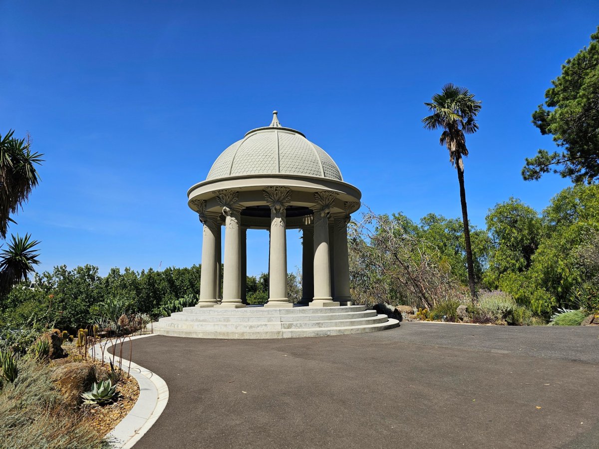 Royal Botanic Gardens