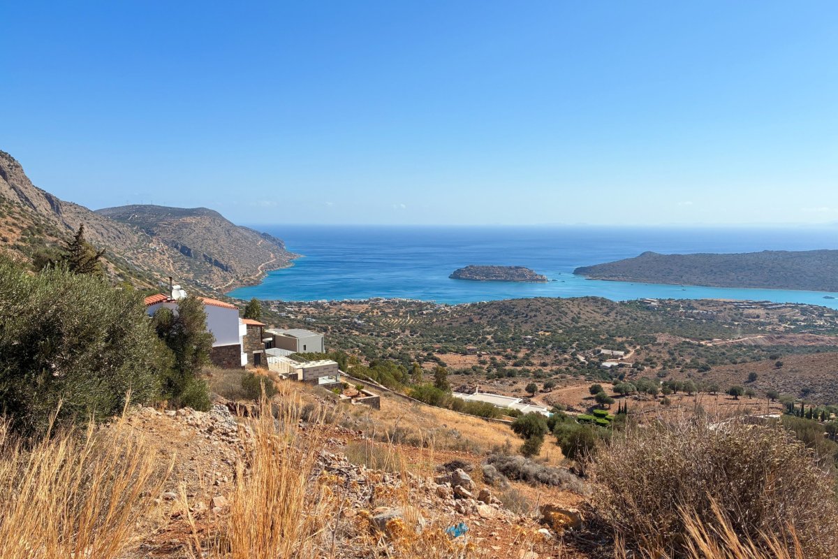 Výhled na Plaku a Spinalongu