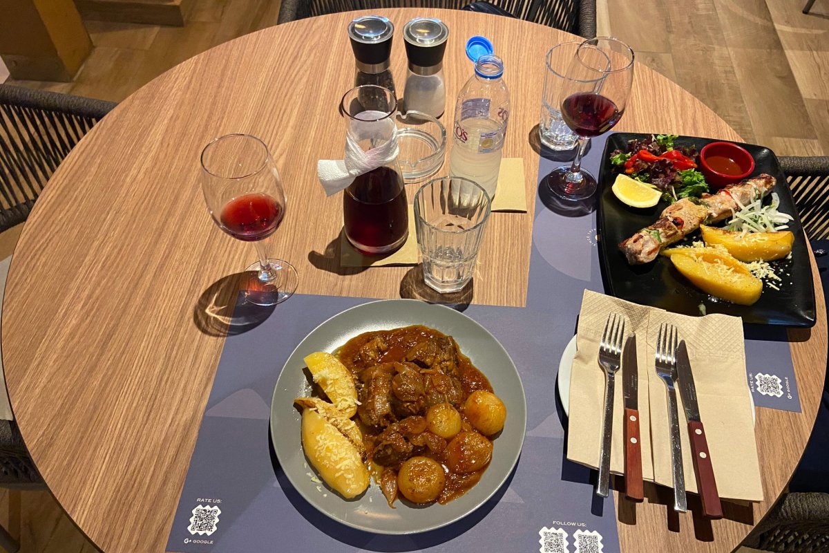 Véča v restauraci Mastoras