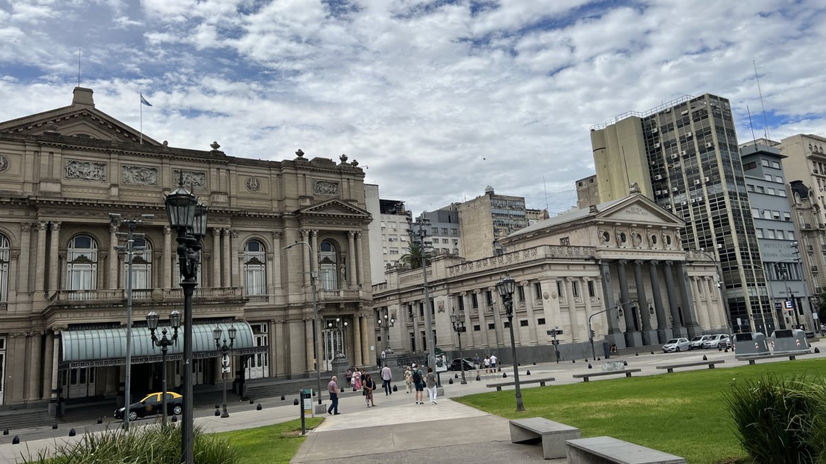Plaza Lavalle - Teatro Colón
