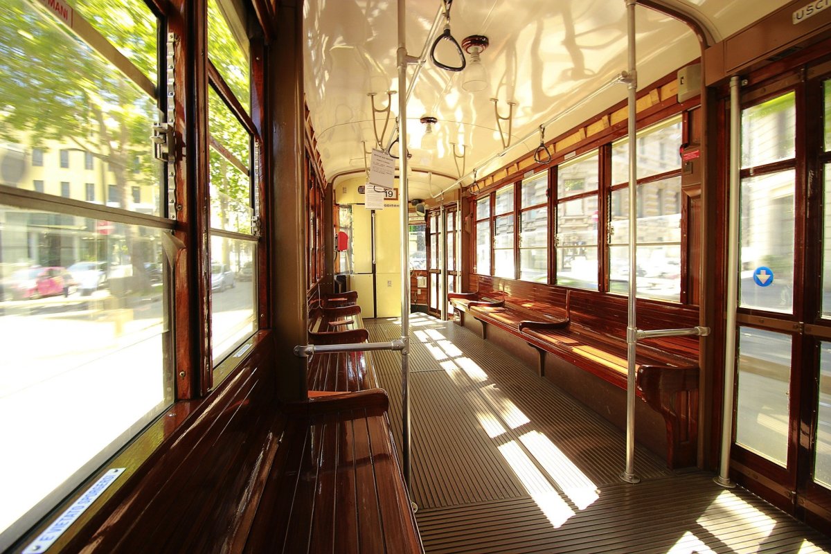 Interiér historické tramvaje