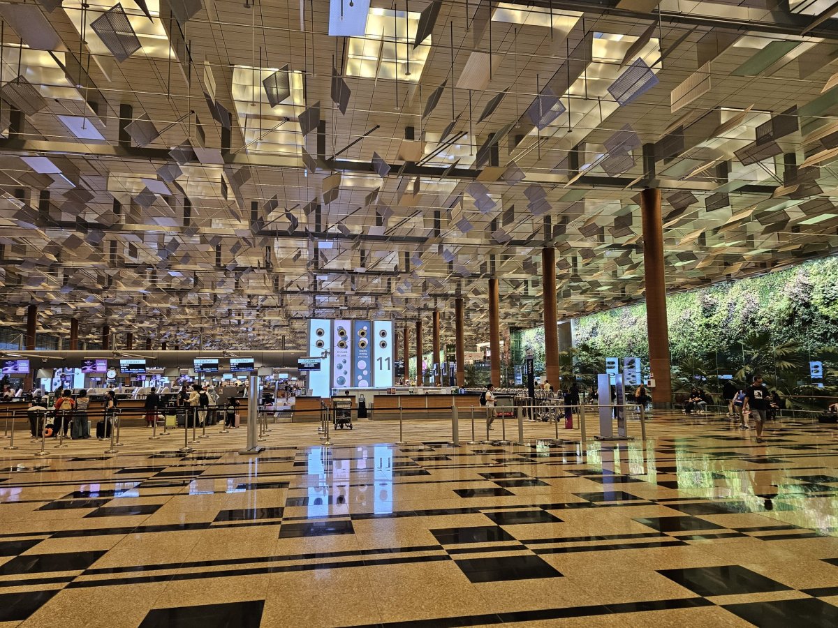 Terminál 3, odletová hala