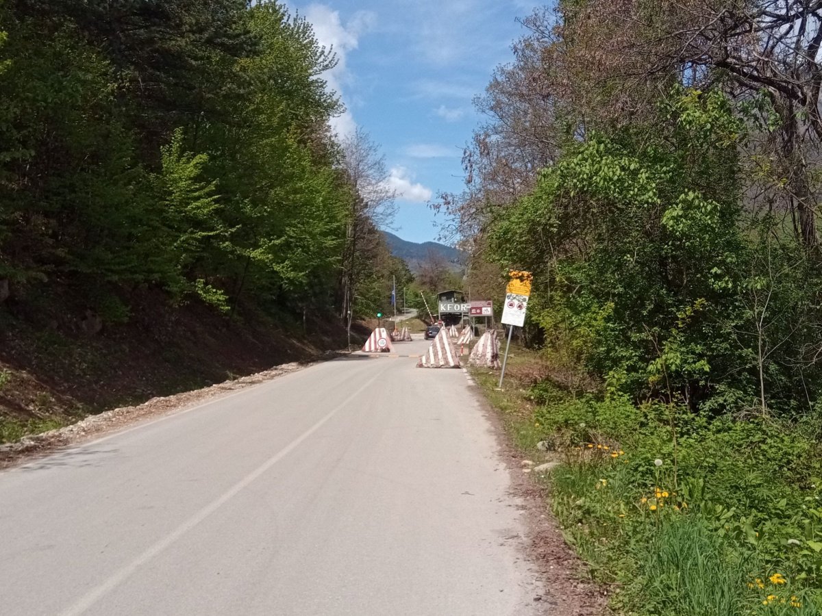 Předsazená hlídka před klášterem.