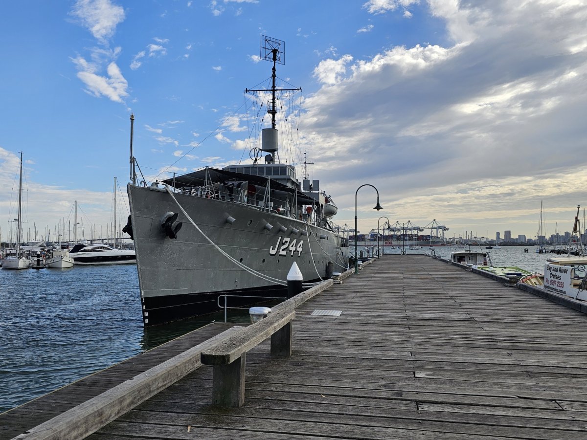 HMAS Castlemaine