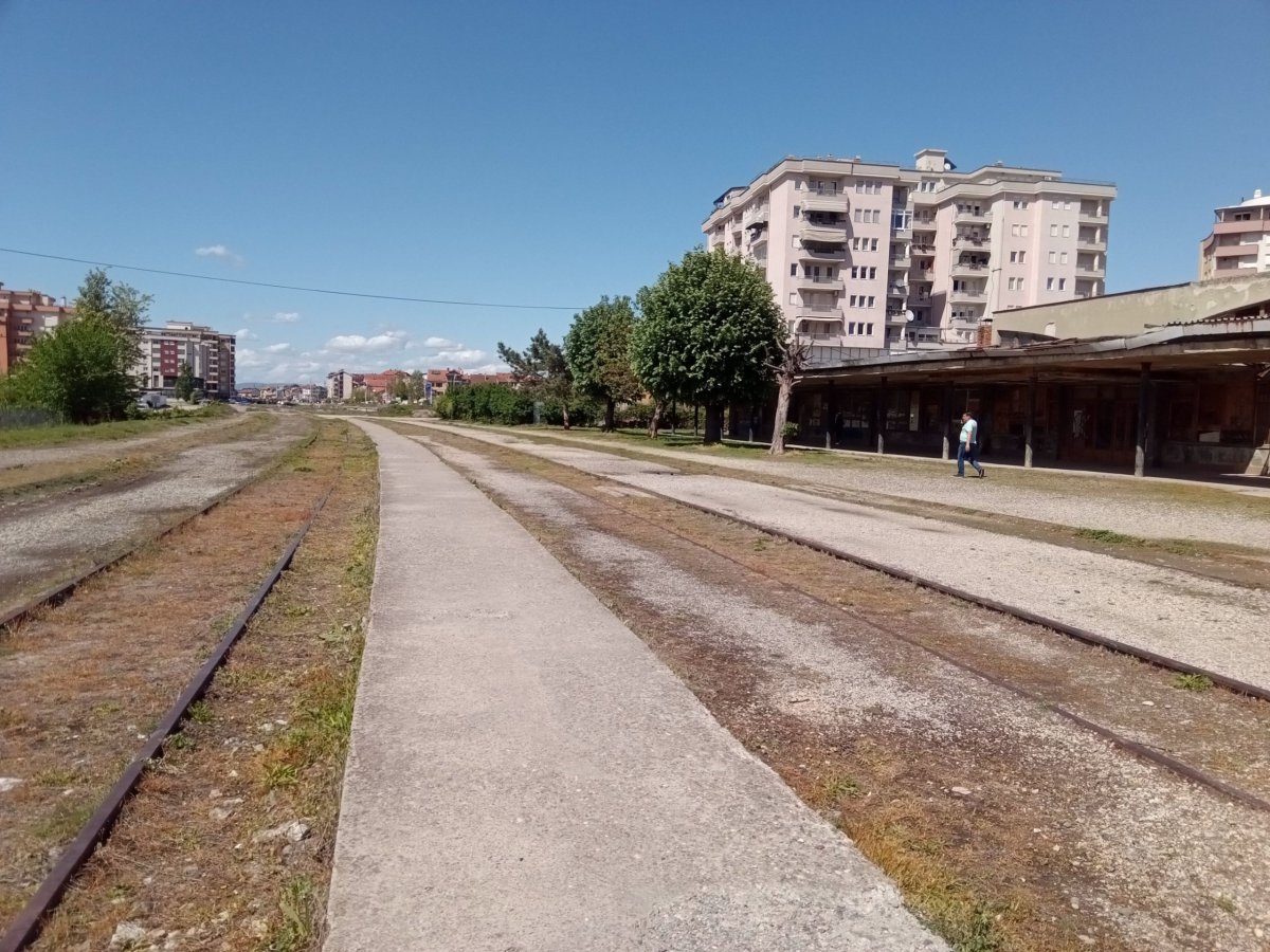 Opuštěné nádraží v Prizrenu.
