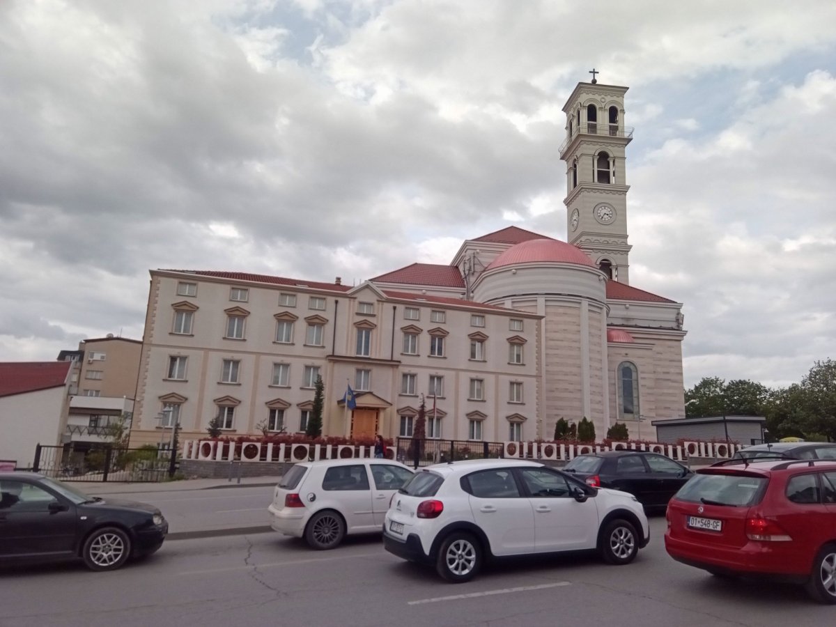 Chrám Matky Terezy v Prištině.