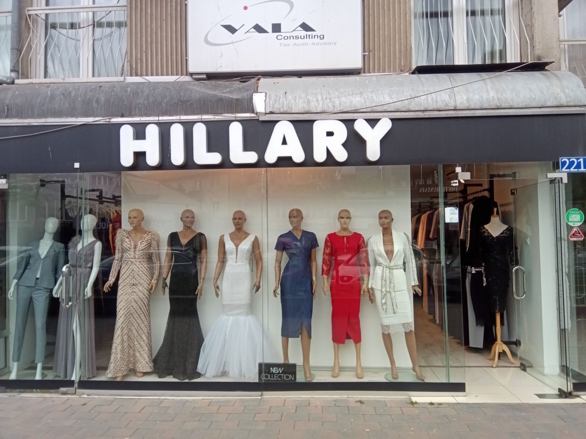 Obchod s módou ála Hillary Clintonová. :)