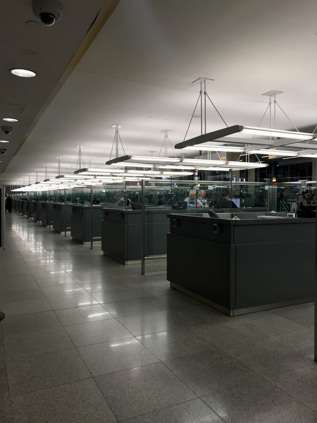 mraky prázdných přepážek