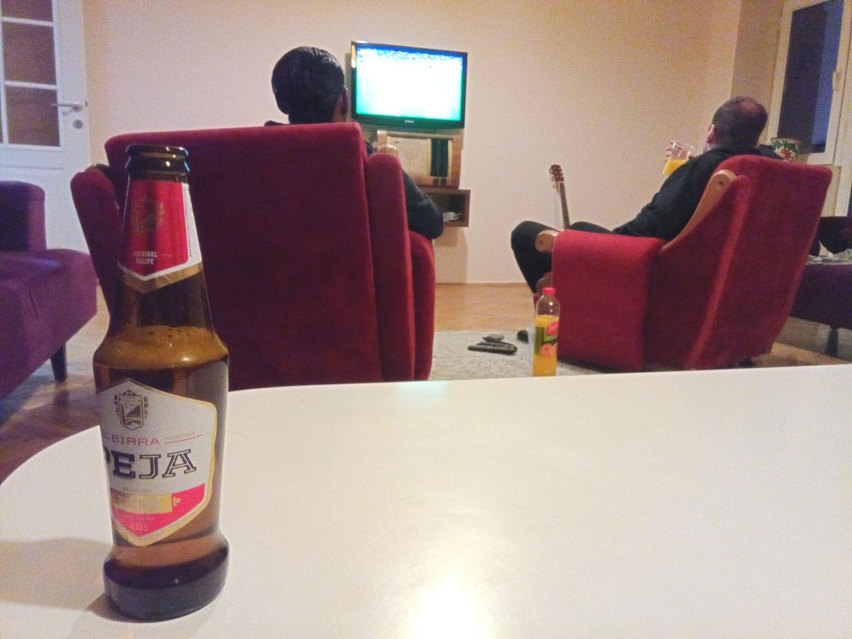 Poslední večer v Kosovu.